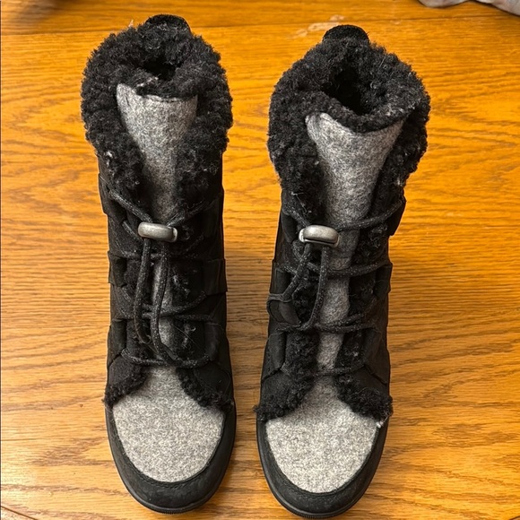 Sorel Wedge boots - Picture 1 of 4